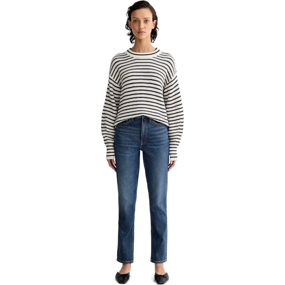 Womens Organic Cotton High-Rise Straight Jeans With Lifted Pockets